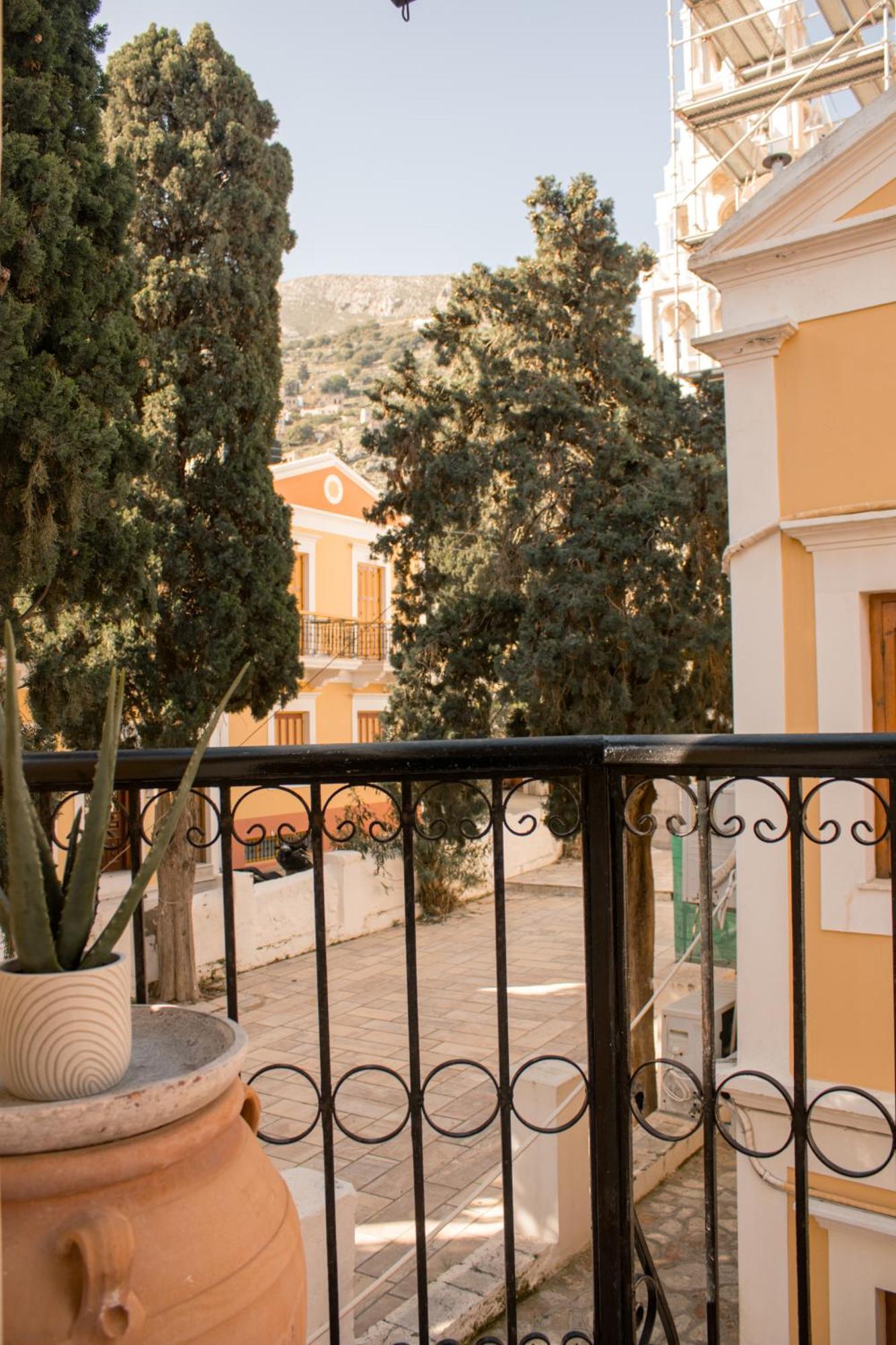 Duchess House Apartment Сими Екстериор снимка